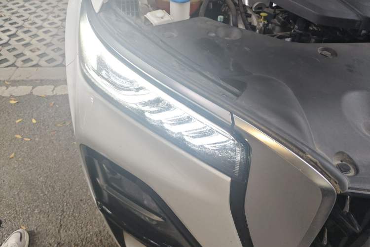 Used Hongqi HS5 2023 2.0T Four-Wheel Drive Flagship Pro Edition
