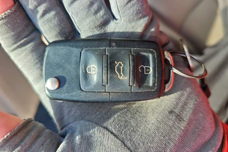 Used FORTHING Lingzhi 2019 M5L 1.6L 7-Seater Luxury Model China VI Standard Vehicle Key