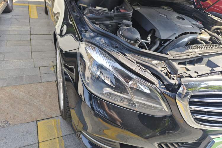 Used Mercedes-Benz E-Class 2015 E 200 L Right Front Headlight