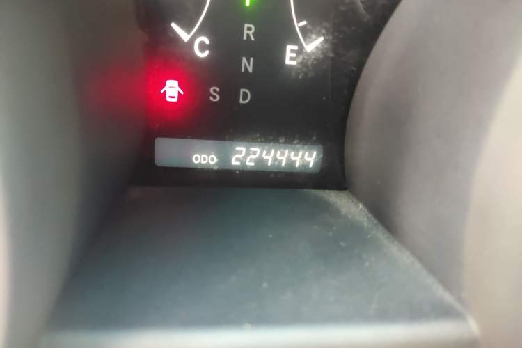 Used Toyota Highlander 2011 2.7L Two-Wheel Drive 7-Seater Luxury Edition
