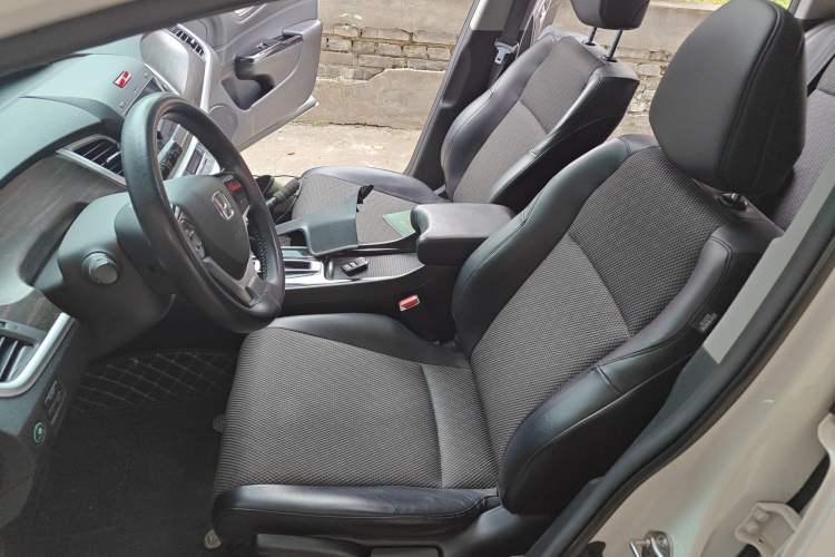 Used Honda Jade 2017 1.8L automatic Comfort version 5 seats