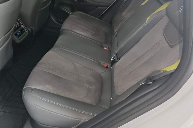 Used BYD Song L EV 2025 Intelligent Driving Version 602 km Range LiDAR-equipped All-Wheel-Drive Type