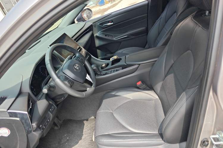 Used Toyota Avalon 2023 2.5L Luxury Edition Left Front Seat