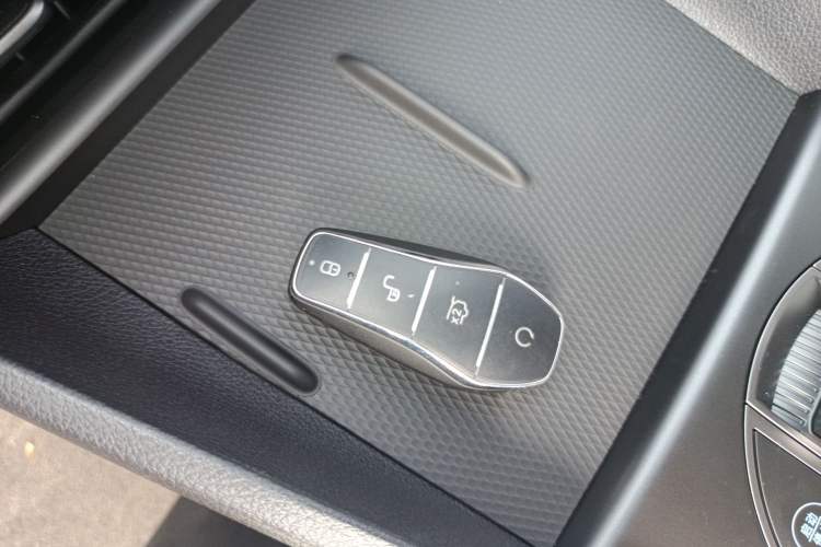 Used BYD Seal 05 DM-i 2025 DM-i Smart Drive 55KM Luxury Model Vehicle Key