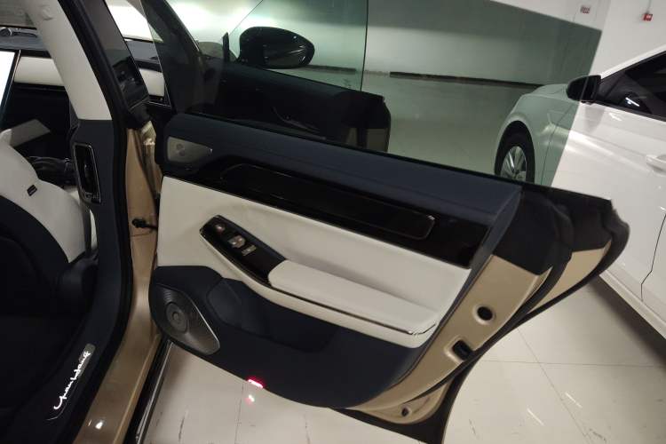 Used Yuanhang Y6 2023 720 km Range Rear-Drive Luxury Version