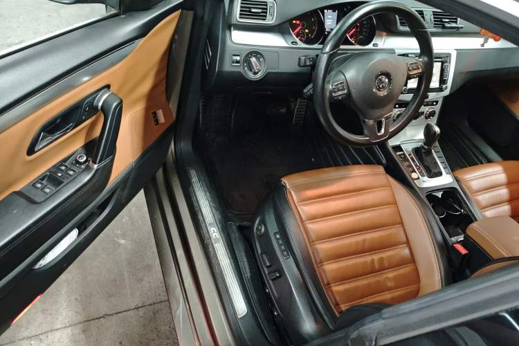 Used Volkswagen FAW-Volkswagen CC 2013 2.0 TSI Luxury Model Driver Seat