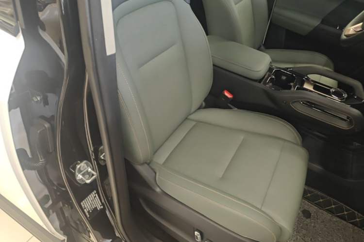 Used iCAR 03 2024 472km Four-Wheel Drive Long-Range Intelligent Advanced Version
