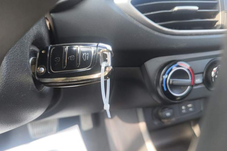 Used Hyundai Celesta 2017 1.6L Automatic Enjoyment Version GLS
