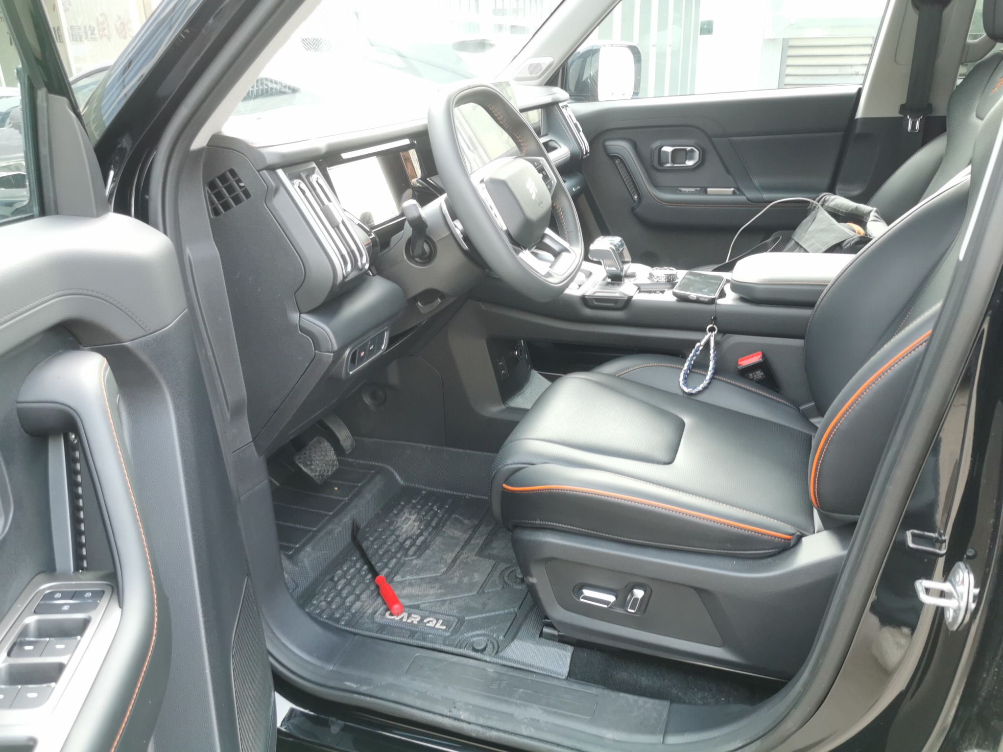 Переднее сиденье в автомобиле