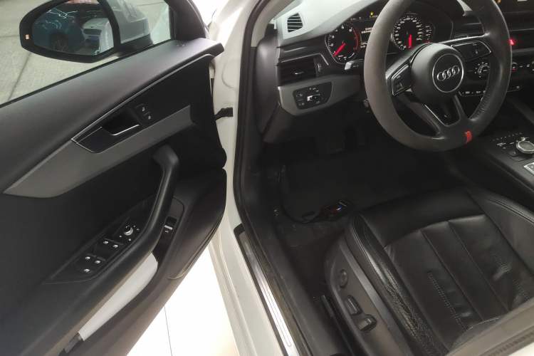 Used Audi A4L 2017 Plus 40 TFSI Ambition Model Driver Seat