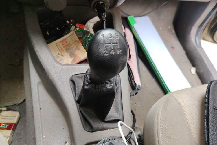 Used Wuling Rongguang V 2015 1.5L Practical Version Gear Lever
