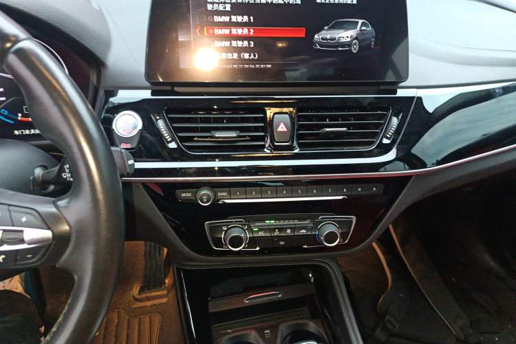 Used BMW 1 Series 2022 125i M Sport Night Edition Audio And AC Panel