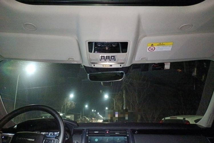 Used Land Rover Discovery 2023 Facelift 300PS S Headliner