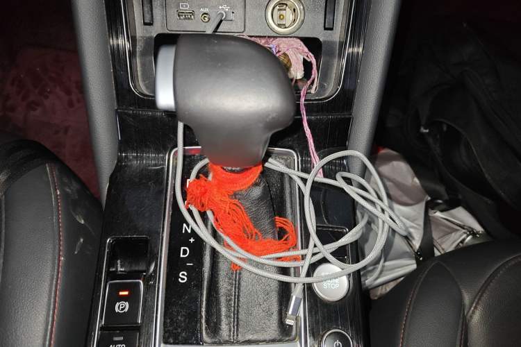 Used BORGWARD BX5 2017 20TGDI Automatic Two-Wheel Drive Pioneer Edition Gear Lever