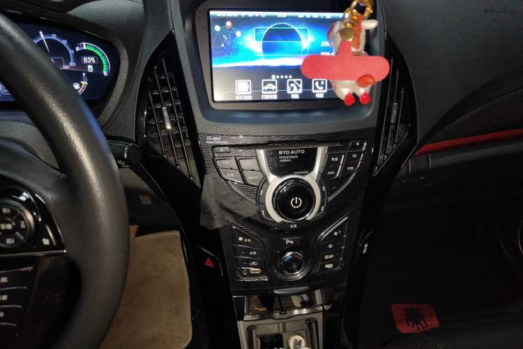 Used BYD Qin New Energy 2014 1.5T Flagship Model
