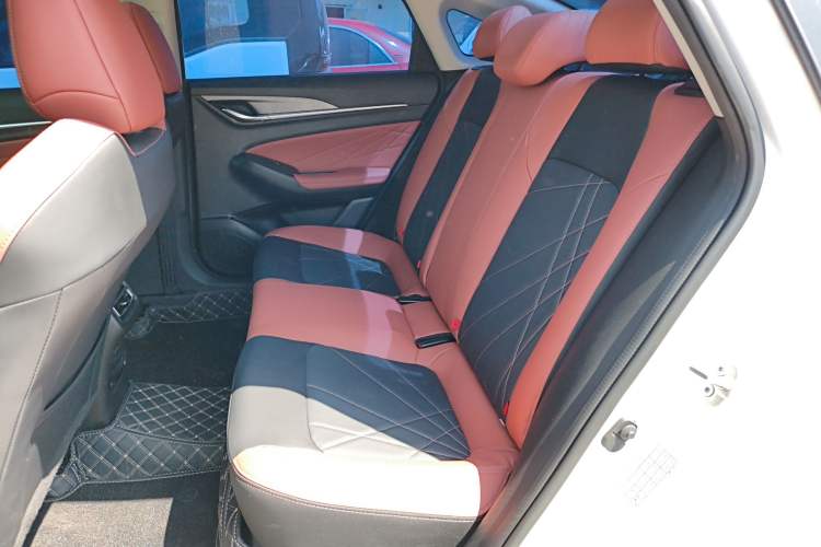 Used CHANGAN Eado 2024 PLUS Blue Whale NE 1.4T GDI DCT High-Energy Edition Left Rear Seat