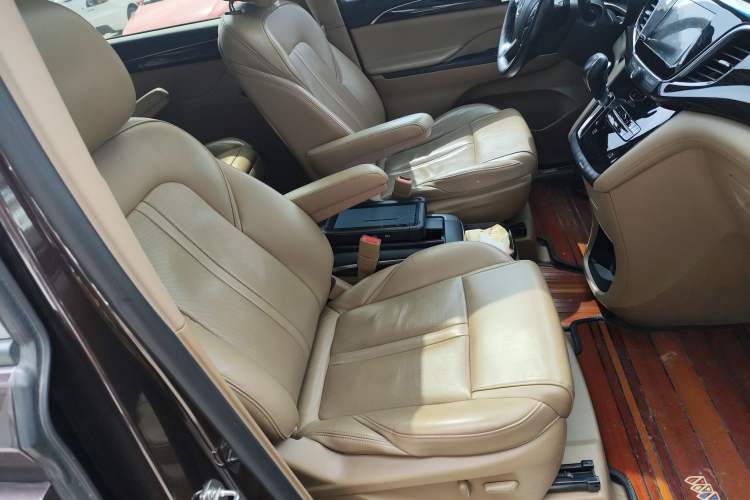 Used Buick GL8 2017 ES 28T Flagship Model China V Standard
