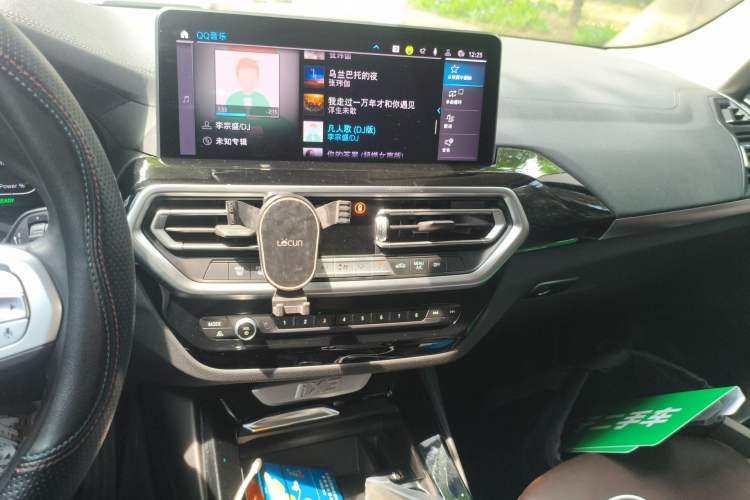 Used BMW iX3 2022 Updated Leading Version Audio And AC Panel