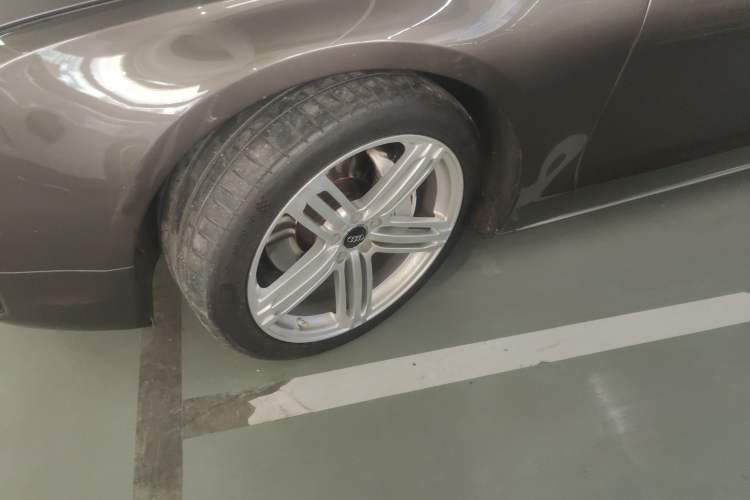 Used Audi A8 2014 A8L 45 TFSI quattro Comfort model
