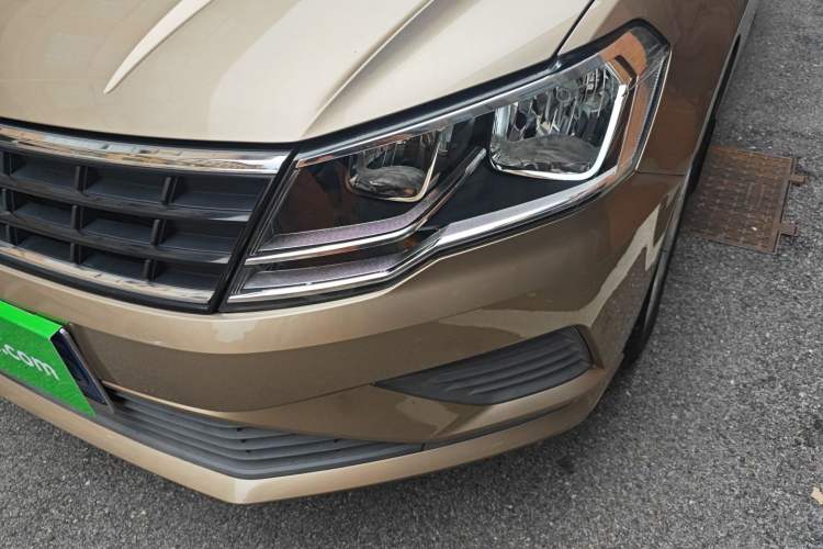 Used Volkswagen Jetta 2019 Dream Edition 1.5L Manual Fashion Version
