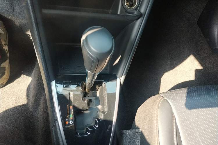 Used Toyota YARiS L Zhi Xuan 2022 X-Trail 1.5L CVT Luxury PLUS Edition Gear Lever