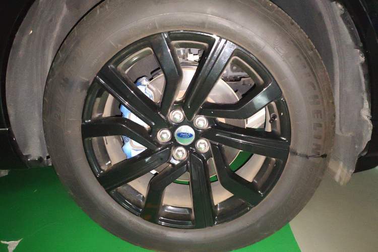 Used Ford Explorer 2023 EcoBoost 285 Four-Wheel Drive Titanium Edition 6 Seats
