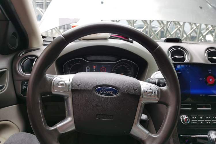 Used Ford Mondeo 2011 2.0L GTDi 200 Fashion Edition Steering Wheel