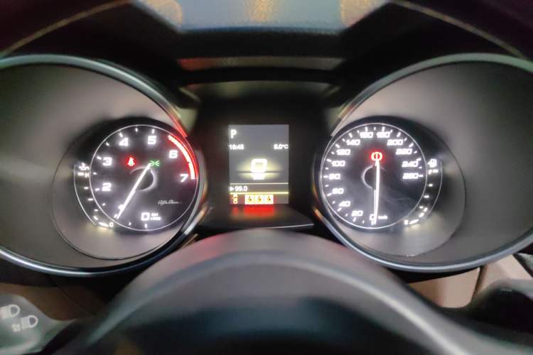 Used Alfa Romeo Stelvio 2017 2.0T 200HP Elite Edition