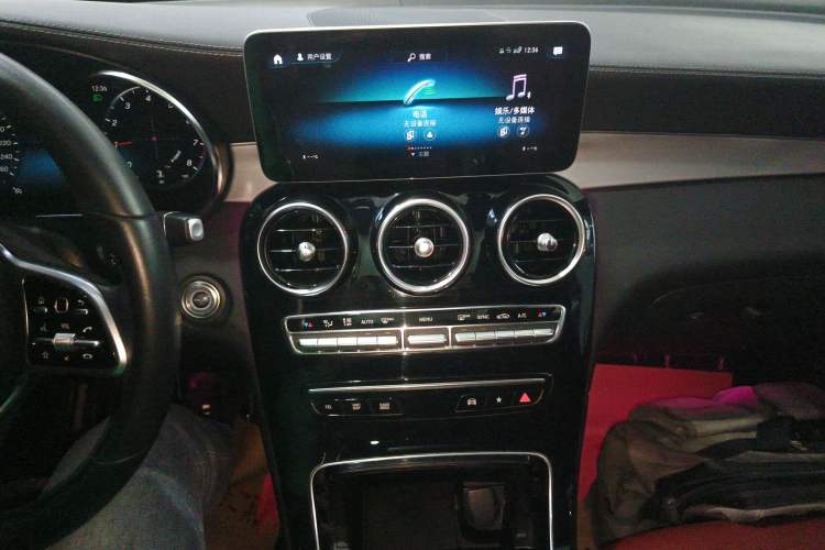 Used Mercedes-Benz GLC Coupe 2021 GLC 260 4MATIC Coupe SUV Audio And AC Panel