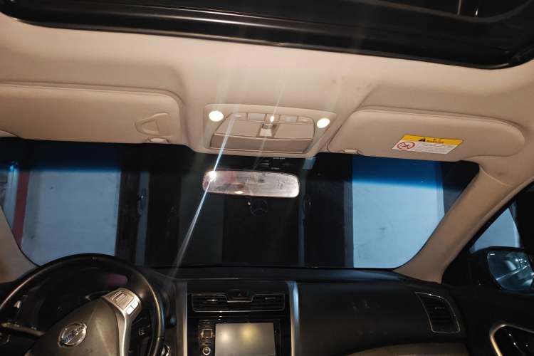 Used Nissan Teana 2016 2.0L XL Comfort Edition Headliner