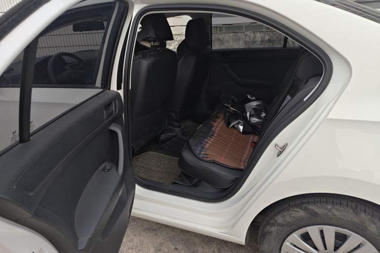 Used Volkswagen Santana 2021 1.5L Automatic Fashion Edition Left Rear Seat