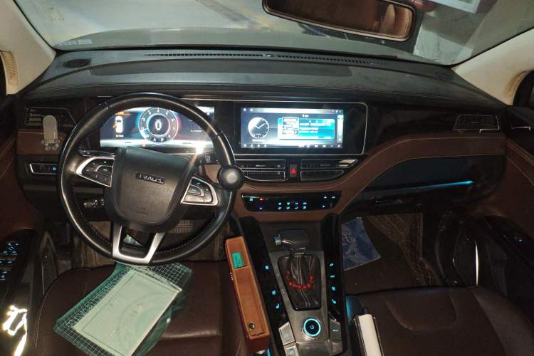 Used TRAUM S70 2018 1.5T Automatic Luxury 7-Seater
