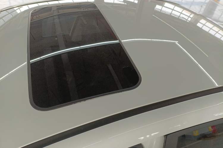 Used Hyundai Celesta 2017 1.6L Automatic Enjoyment Version GLS