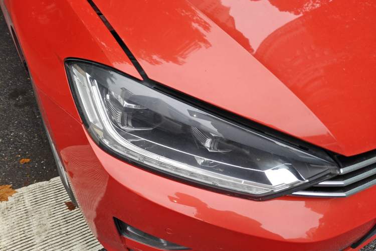 Used Volkswagen Golf Sportsvan 2016 230TSI Automatic Trend Edition
