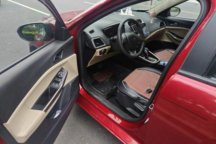 Used Ford Escort 2015 1.5L Automatic Comfort Edition
