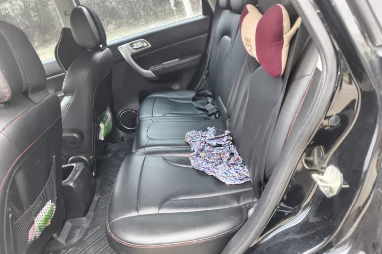 Used Haval H6 2015 Upgraded Model 1.5T Manual Two-Wheel Drive Elite Version