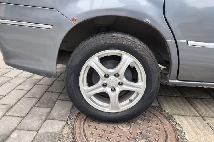 Used Dongfeng Shuaike 2014 1.6L Manual Comfort 7-Seater China IV Standard