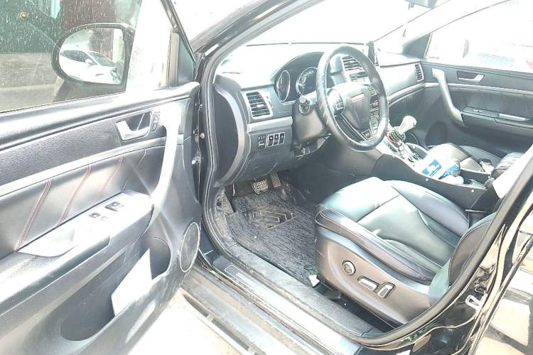 Used Haval H6 2015 Sport Edition 1.5T Automatic Two-Wheel Drive Luxury Model