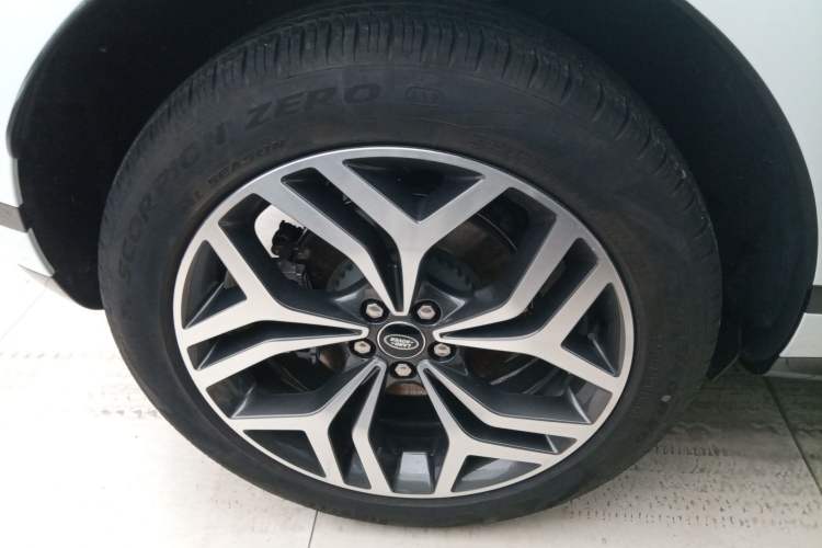 Used Land Rover Range Rover Evoque 2023 Aurora L 249 PS Luxury Edition