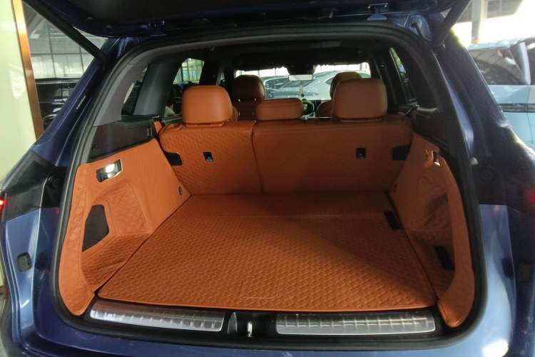 Used Hima AITO M7 2026 Model Range-Extending Ultra All-Wheel Drive 5-Seater Version Trunk