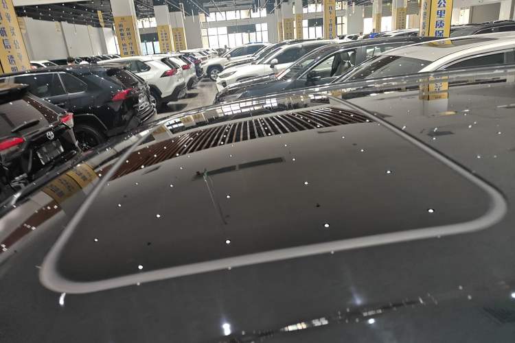 Used Toyota RAV4 2021 Revised Version Dual-Motor Hybrid 2.5L E-CVT Two-Wheel Drive Elite Edition Roof