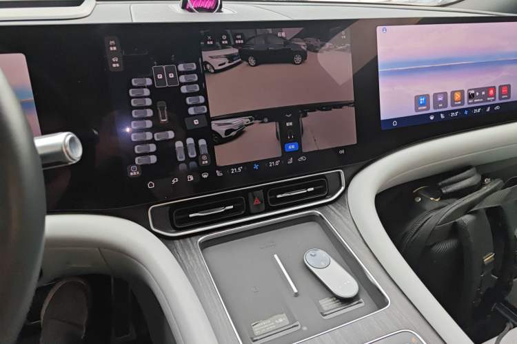 Used Hima AITO M9 2024 Range-Extended Ultra Version 42 kWh 6-Seater Model Audio And AC Panel