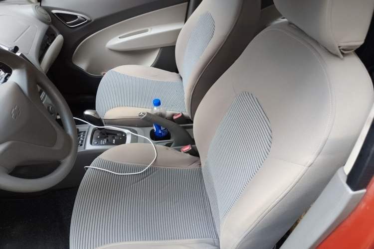 Used Chevrolet Sail 2013 Sedan 1.4L AMT Enjoy Edition Left Front Seat