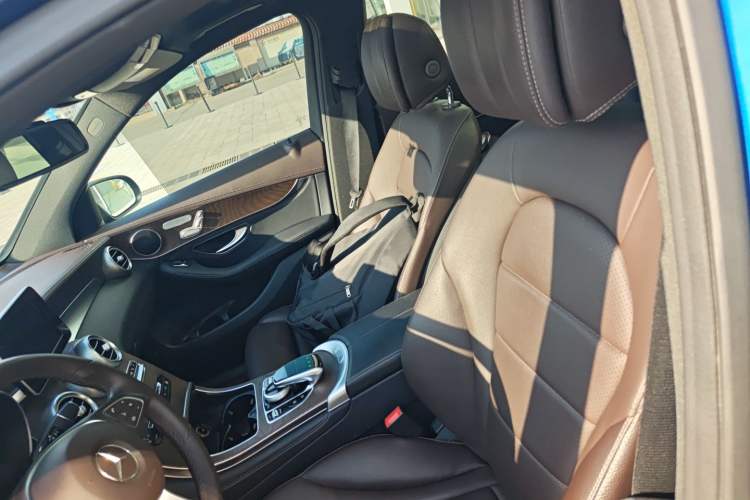 Used Mercedes-Benz GLC 2016 GLC 300 4MATIC Dynamic Model Left Front Seat