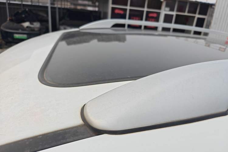 Used BYD Song 2017 Gaishi Upgrade Edition 1.5TI Manual Luxury Model
