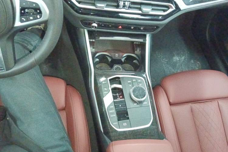 Used BMW 3 Series 2023 325Li M Sport Package Gear Lever