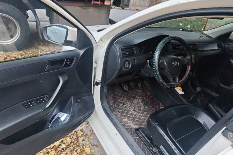 Used Volkswagen Santana 2018 1.5L Manual Fashion Edition Driver Seat