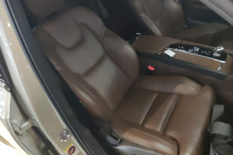 Used Volvo XC90 New Energy 2019 E-Drive Hybrid T8 Prestige 7-Seater China VI Standard
