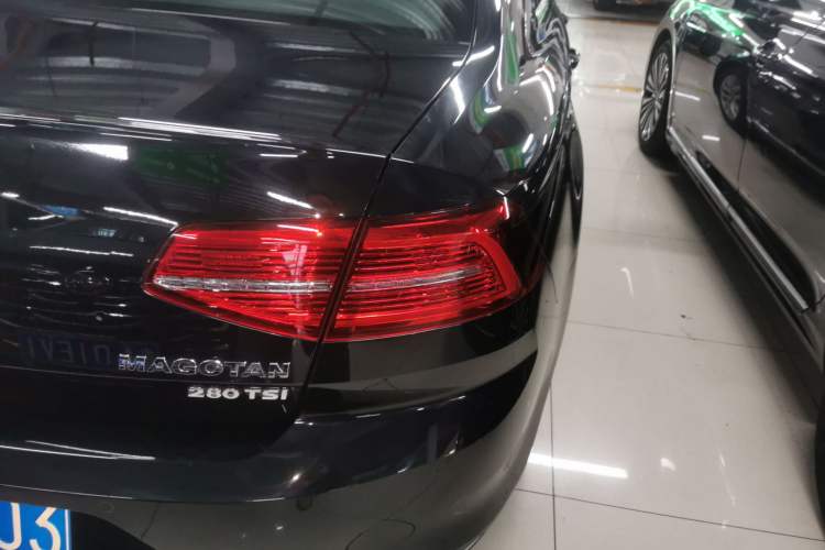 Used Volkswagen Magotan 2019 280TSI DSG Comfort Model China VI Standard
