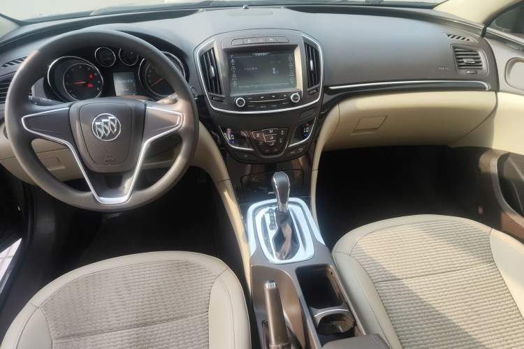 Used Buick Regal 2015 2.0L Leading Fashion Edition
